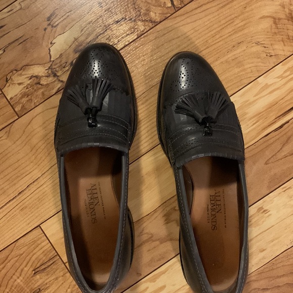 Allen Edmonds - Picture 9 of 11